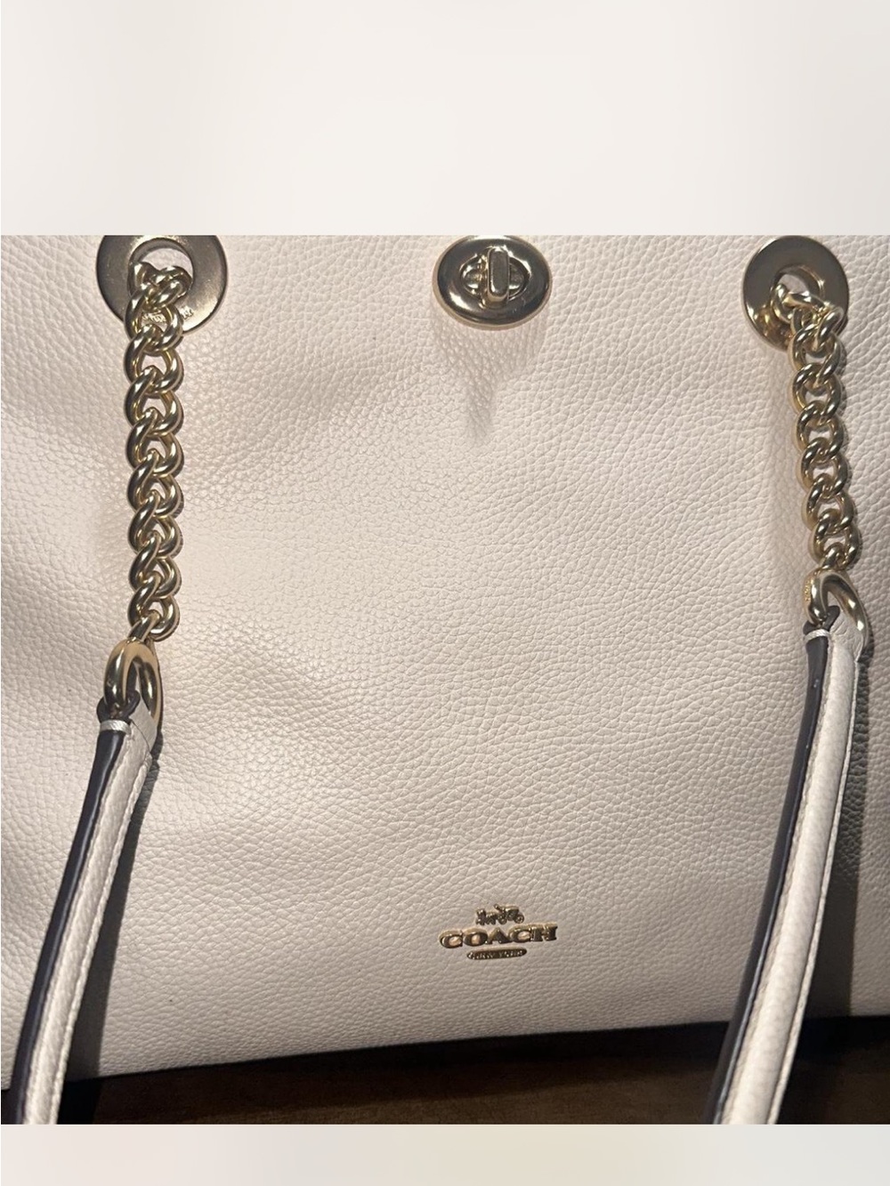 Coach Pebbled Leather Chain Strap Tote Shoulder Bah Turnlock Closure - Picture 2 of 5